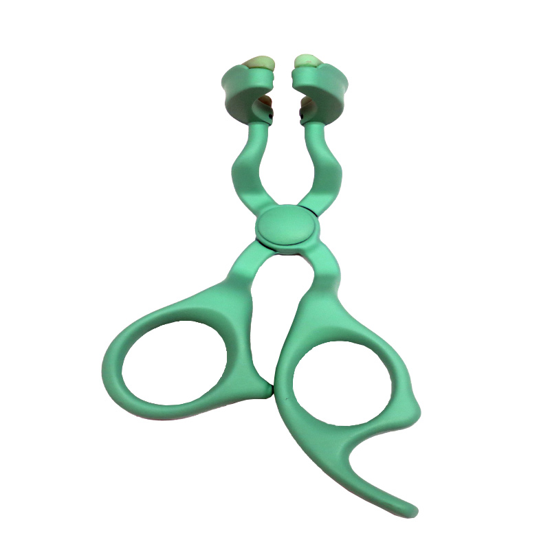 Kulay na Contact Lens Aid